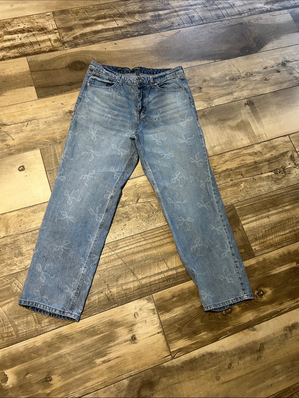 Women’s wild fable Light Denim Jeans with bows size 14 high rise straight